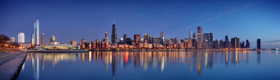panoramic view of the Chicago skyline at night
